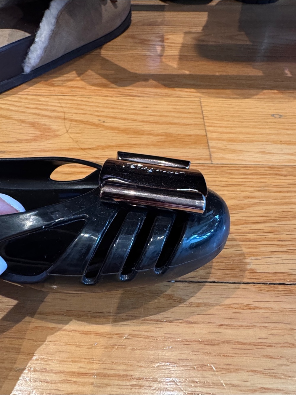 Salvatore ferragamo  jelly flat with gold hardware - Picture 11 of 12